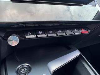 Peugeot 408 Peugeot 408 1.2 PURETECH AUT. GT NAVI PANO-DAK CAMERA CARPLAY AIRCO LMV PDC - afbeelding nr 16