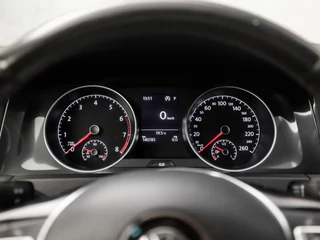Volkswagen Golf Automaat (APPLE CARPLAY, CLIMATE, STOELVERWARMING, SPORTSTOELEN, LM VELGEN, GETINT GLAS, CRUISE, NIEUWSTAAT) - afbeelding nr 21