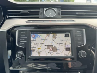 Volkswagen Passat Volkswagen Passat Variant 1.6 TDI Connected Series Plus - afbeelding nr 11