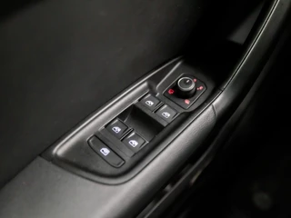 Audi A1 Sportback Automaat (VIRTUAL COCKPIT, CLIMATE, STOELVERWARMING, SPORTSTOELEN, GETINT GLAS, LANE ASSIST, LM VELGEN, CRUISE, NIEUWSTAAT) - afbeelding nr 22