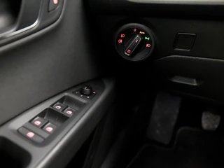 SEAT Leon (NAVIGATIE, CLIMATE, LEDER/ALCANTARA, GETINT GLAS, SPORTSTOELEN, LED KOPLAMPEN, ARMSTEUN, PARKEERSENSOREN, TREKHAAK, NIEUWE APK, NIEUWSTAAT) - afbeelding nr 20