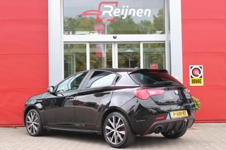 Alfa Romeo Giulietta Alfa Romeo Giulietta 1.4 120PK TURBO SPRINT | LEDEREN BEKLEDING | AFNEEMBARE TREHAAK | ALL SEASON BANDEN | NAVIGATIE | CLIMATE CONTROL | CRUISE CONTROL | CARBON INTERIEUR AFWERKING | 18
