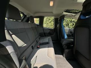 BMW i3 BMW i3 120Ah 42 kWh, PANO, NAVI, CRUISE, LED, ECC-AIRCO, CAMERA, STOELVERWARMING, LICHTMETAAL 18