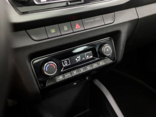 Škoda Fabia (PANORAMADAK, APPLE CARPLAY, CLIMATE, PARKEERSENSOREN, SPORTSTOELEN, LED KOPLAMPEN, GETINT GLAS, LM VELGEN, CRUISE, NIEUWSTAAT) - afbeelding nr 10
