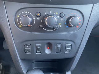 Dacia Logan Dacia Logan MCV 0.9 TCe Prestige AIRCO / CRUISE / TREKHAAK / PDC / NAVI / BLUETOOTH / LMV - afbeelding nr 8