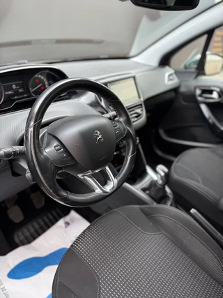 Peugeot 208 Peugeot 208 1.2 PureTech Allure - afbeelding nr 28