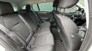Renault Mégane Estate Renault Megane Estate 1.3 TCe 140 pk Limited Automaat Navi Carplay Android Auto - afbeelding nr 17