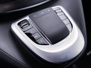 Mercedes-Benz V-Klasse Mercedes-Benz V-Klasse 300d Lang Dubbele Cabine AMG Avantgarde Edition DC Trekhaak 360 Graden Camera Elektrische Schuifdeuren - afbeelding nr 13