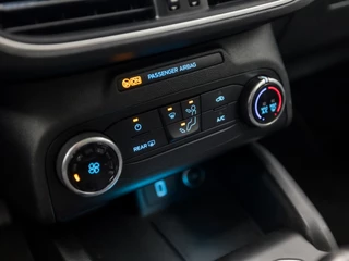 Ford Focus (APPLE CARPLAY, GROOT NAVI, ZWART DAK, GETINT GLAS, LANE ASSIST, SPORTSTOELEN, CRUISE, LM VELGEN, PARKEERSENSOREN, NIEUWSTAAT) - afbeelding nr 10