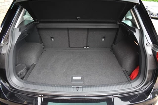 Volkswagen Tiguan Volkswagen Tiguan 1.5 TSI ACT HIGHL. LED, Camera, Apple Carplay - afbeelding nr 27