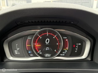 Volvo V60 Volvo V60 2.4 D6 Twin Engine R-Design ACC|BOMVOL|SCHUIFDAK - afbeelding nr 15