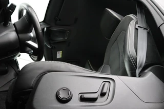 Volvo XC40 Volvo XC40 1.5 T3 R-Design | Stoel & stuurverwarming |  Trekhaak | Camera | Navigatie | Achterbankverwarming | Leder/Alcantara | Full LED - afbeelding nr 8