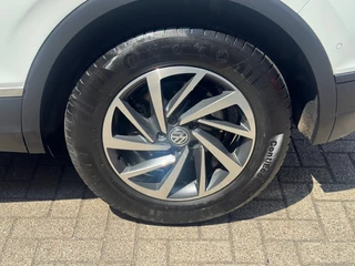 Volkswagen Tiguan Volkswagen Tiguan 1.4 TSI SOUND LED NAVI CAMERA CARPLAY AIRCO LMV PDC - afbeelding nr 16