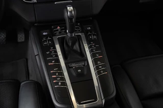 Porsche Macan Porsche Macan 3.6 Turbo|SportDesign|Keyless|CarPlay|BOSE|Carbon|Standkachel|Facelift|Dealer Onderhouden - afbeelding nr 19