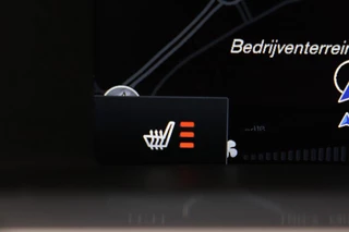 Volvo V60 Volvo V60 2.0 T3 R-Design | Dealer onderhouden |  Stoelverwarming | Xenon | Trekhaak | Navigatie | Leder/Alcantara | Parkeerhulp | Bluetooth | Cruise control - afbeelding nr 7
