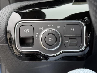 Mercedes-Benz A-Klasse Mercedes-Benz A-klasse 200 AMG | Navi | Camera | Apple Carplay | - afbeelding nr 32