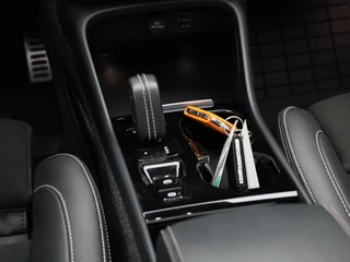 Volvo XC40 Volvo XC40 1.5 T5 Recharge R-Design | Panoramadak | Harman/Kardon | 360 camera | Memorystoelen | Alcantara | - afbeelding nr 9