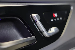 Mercedes-Benz GLC Mercedes-Benz GLC-klasse 300e 4MATIC AMG 63 Look / Memory / Burmester / Head Up / Open Pano / 360 Camera / Acc / Trekhaak / 21 Inc - afbeelding nr 10