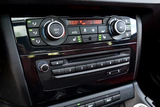 BMW X1 Rijklaarprijs-Garantie Panorama dak Leder Xenon Navigatie - afbeelding nr 24