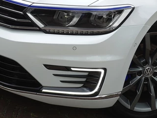 Volkswagen Passat Volkswagen Passat Variant TSI GTE 217PK DSG Highline / R-Line / LED - afbeelding nr 48
