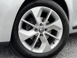 Renault Clio Renault Clio Estate 1.5 dCi Ecoleader Limited 2e Eigenaar,Navi,Clima,Cruise,PDC Achter,LM Velgen,Dealer Onderhouden,N.A.P,APK Tot 02-2026 - afbeelding nr 27