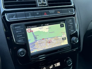 Volkswagen Polo Volkswagen Polo 1.2 TSI R-LINE NAVI CARPLAY 110PK - afbeelding nr 3