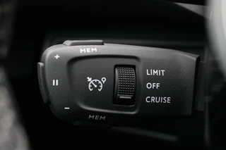 Peugeot 3008 Peugeot 3008 1.6 Hybrid 225PK Allure | Camera | Blind Spot - afbeelding nr 8