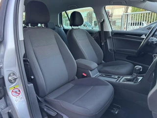 Volkswagen Golf Volkswagen Golf 1.0 TSI Sound 110pk DSG ACC Navi CarPlay Stlvw PDC - afbeelding nr 21