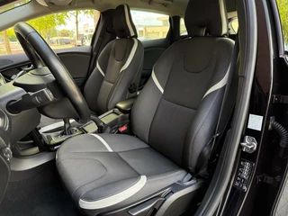 Volvo V40 Volvo V40 2.0 T2 |R-design Dif|Polestar|Digitaal|LED|Navi|Cruise - afbeelding nr 12