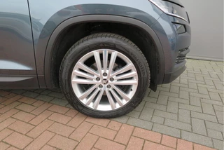 Škoda Kodiaq LED, PDC , Navi, Cruisecontrol, Stoelverwarming , Carplay, Trekhaak . Achteruitrijcamera ,Canton Audio ,LMV,  etc - afbeelding nr 76