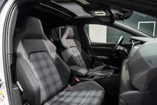Volkswagen Golf Volkswagen Golf 8 GTE 245PK HEAD UP|ORYX|IQ|PANO|FULL OPTION - afbeelding nr 33