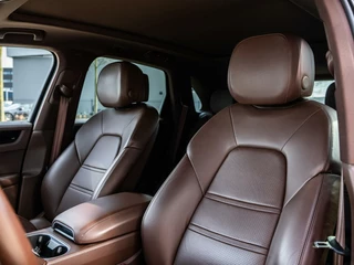 Porsche Cayenne Porsche Cayenne 3.0 E-Hybrid|PANO|SPORT CHRONO|360°|ACC|22'' - afbeelding nr 13