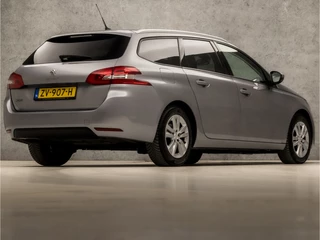 Peugeot 308 Peugeot 308 SW 1.2 PureTech Sport (PANORAMADAK, APPLE CARPLAY, GROOT NAVI, PARKEERSENSOREN, SPORTSTOELEN, GETINT GLAS, CRUISE, LANE ASSIST, NIEUWE APK, NIEUWSTAAT) - afbeelding nr 5