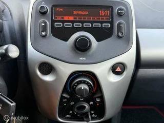 Peugeot 108 Peugeot 108 1.0 e-VTi Active TOP! 2016 / Airco / LM Velgen / Bluetooth / Sport onderstel / NAP - afbeelding nr 15