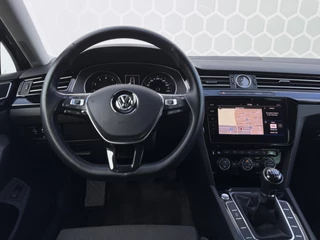Volkswagen Passat Volkswagen Passat Variant 1.4 TSI Business Edition Trekhaak - afbeelding nr 11