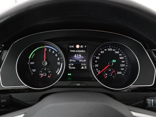 Volkswagen Passat Volkswagen Passat 1.4 TSI PHEV GTE | Panoramadak | Leder |  Stoelverwarming | Trekhaak | Camera | Park Assist | Adaptive cruise | Side Assist | Matrix LED | Carplay | Navigatie - afbeelding nr 18