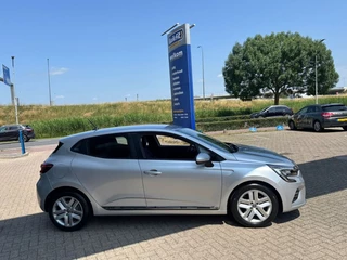 Renault Clio Renault Clio 1.6 E-TECH BUSINESS ZEN AUTOMAAT AIRCO NAVI. - afbeelding nr 10