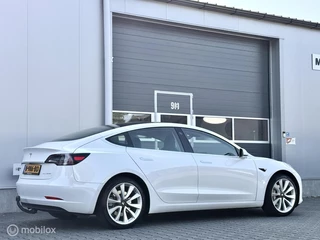 Tesla Model 3 Tesla Model 3 Long Range AWD 75 kW, Netjes,SOH 87 %,trekhaak - afbeelding nr 4