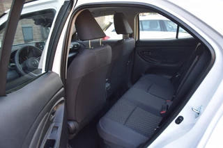 Toyota Yaris Toyota Yaris 1.5 HYBRID NIEUW! AUTOMAAT/CAMERA/ADAP. CRUISE/ - afbeelding nr 11