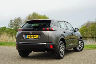 Peugeot 2008 Peugeot 2008 1.2 PureTech Active Pack - Gris Platinium - Carplay/Nav/Cruise - afbeelding nr 6