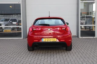 Alfa Romeo Giulietta Alfa Romeo Giulietta 1.4 T IMPRESSION/ORG.NL/GEDOCUMENTEERD/ROSSO.ALFA - afbeelding nr 7