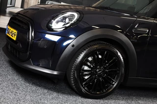 MINI Cooper Mini Mini 1.5 Cooper Camden Plus Edition / AUT / 5 Deurs / Navi / HK / Ecc / Head Up / Digital Cockpit / Open Panorama / Led / Pdc - afbeelding nr 42