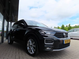 Volkswagen T-Roc Volkswagen T-Roc 1.5 TSI DSG Style Bns Ecc Nav Pano Led Trekhaak 2021 - afbeelding nr 3
