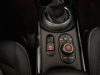 MINI Clubman Mini Mini Clubman 1.5 One Chili |Pano |Trekhaak | Keyless | LED | Carbon - afbeelding nr 13