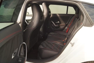Mercedes-Benz CLA Mercedes-Benz CLA Shooting Brake 180 Advantage AMG Edition -PANO- - afbeelding nr 8