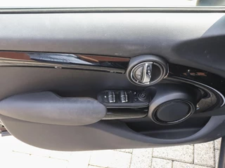 MINI One Mini Mini 1.5 One Automaat Business Edition | Navigatie | PDC | Cruise Control | Airco | 17