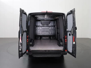 Volkswagen Crafter Volkswagen Crafter 2.0TDI 140PK L3H2 Highline | Navigatie | Camera | Airco | Betimmering - afbeelding nr 4