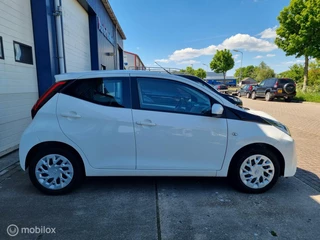 Toyota Aygo Toyota Aygo 1.0 VVT-i x-play 5 deurs airco, camera - afbeelding nr 6