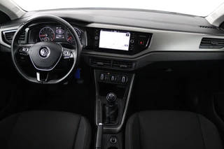 Volkswagen Polo Volkswagen Polo 1.0 TSI Comfortline (PARKEERSENSOREN, CRUISE ADAPTIEF, NAVIGATIE, CARPLAY, NL-AUTO, GOED ONDERHOUDEN) - afbeelding nr 3