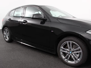 BMW 1 Serie BMW 1-serie 118i M-Sport Climate Control Adeptive cruise control Stoelverwarming LED Parkeersensoren Apple carplay / Andriod auto - afbeelding nr 33